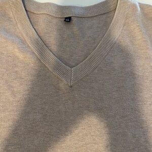 Womens V-Neck Sweater - Tan